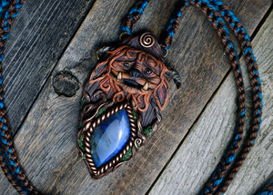Labyrinth - Ludo with Labradorite Necklace