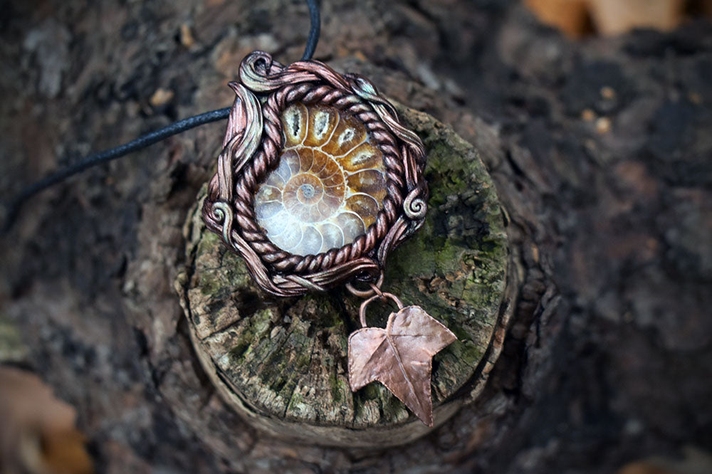 Copper Ashes x MothMagick - Ammonite with Copper Ivy Leaf